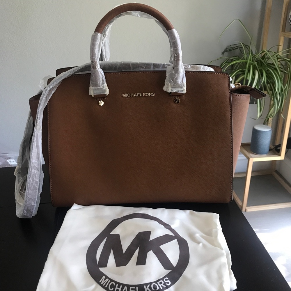 NWT Michael Kors Selma Saffiano Leather (Large)